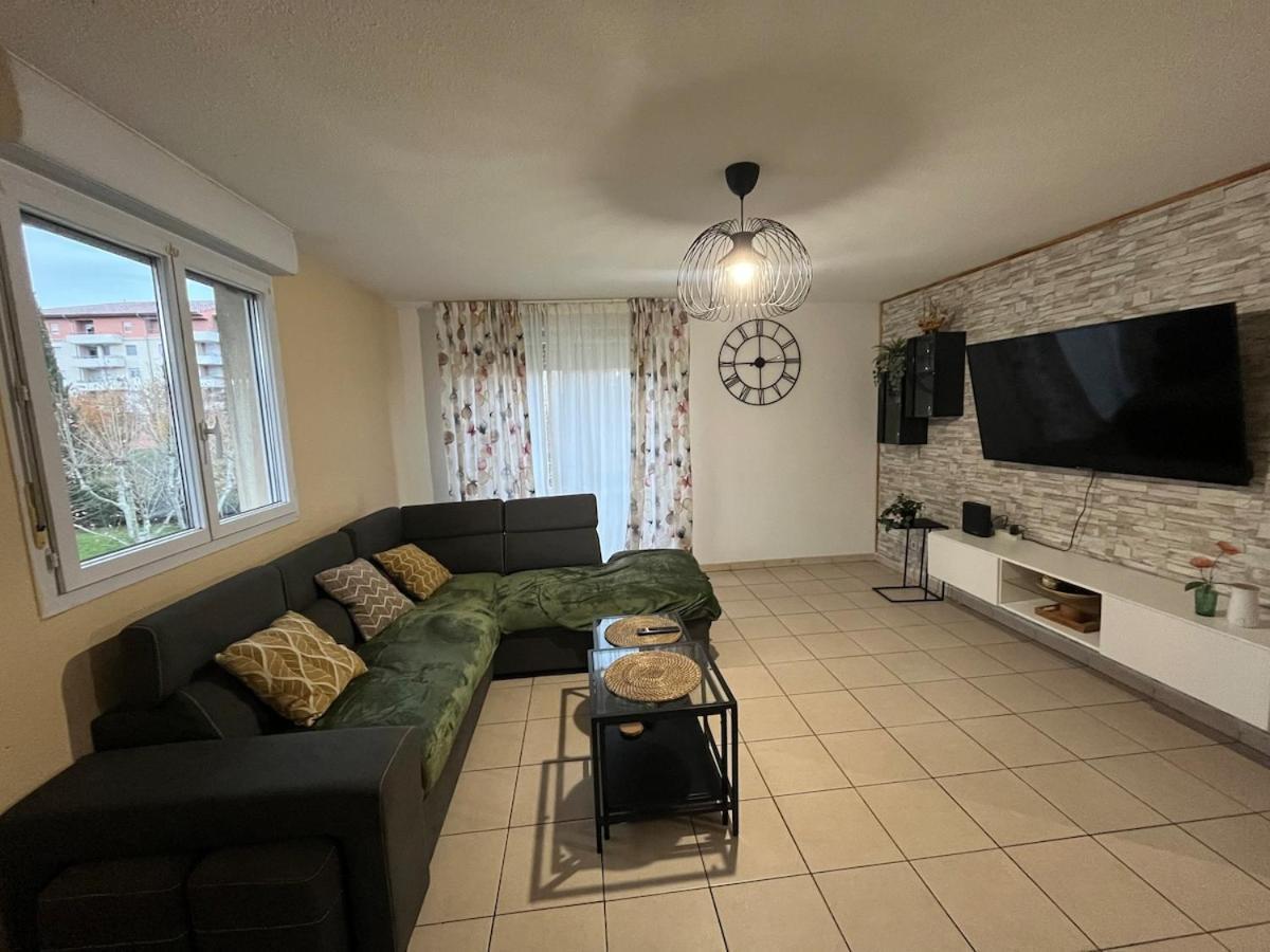 Appartement Spacieux Avec Piscine Marseille Extérieur photo